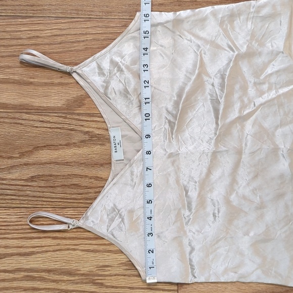 Champagne-colored satin camisole, 100% acetate, Aritzia Babaton XS - Picture 2 of 6
